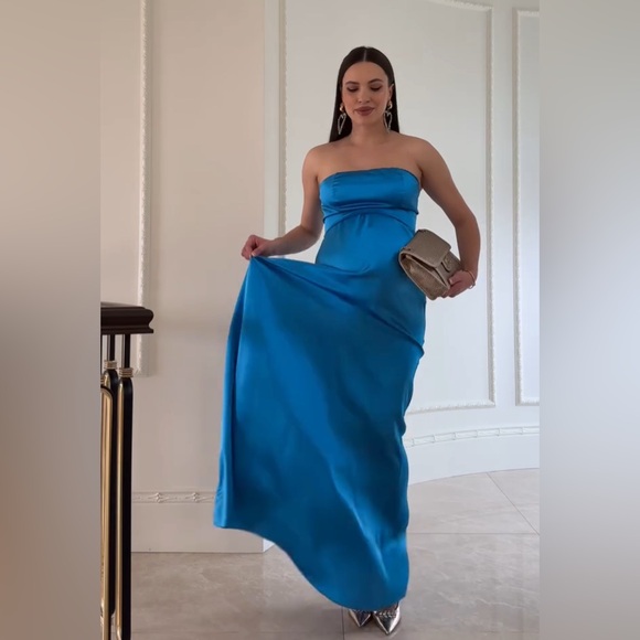 Maxi silk dress - Picture 3 of 13